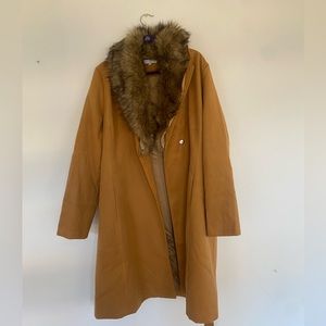 Ivy city coat w/ detachable fur collar